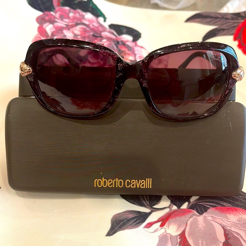 A pair of Tobero Cavalli Sunglasses